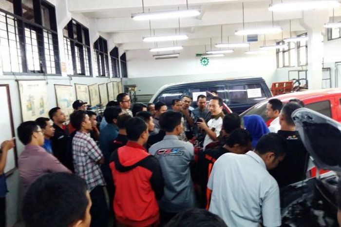 Suasana training guru SMK yang dibuat oleh PT Astra Daihatsu Motor (ADM), dimulai di Kota Bandung