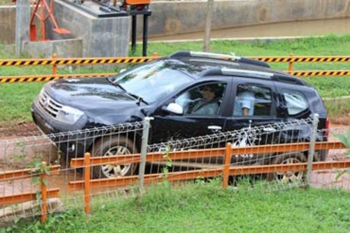 First Drive Renault Duster 4x4, Diesel Serasa Bensin