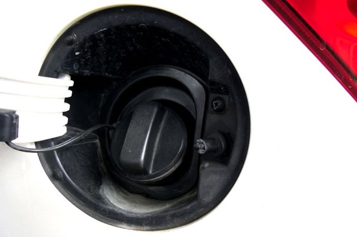 All About Honda Freed, FUEL LID