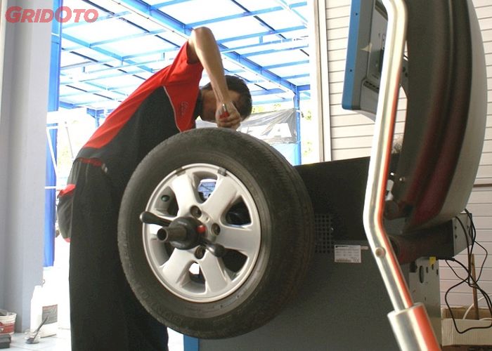 Jarang Balancing Ban Mobil Ini Dampak Negatif Yang Bisa Muncul Gridoto Com
