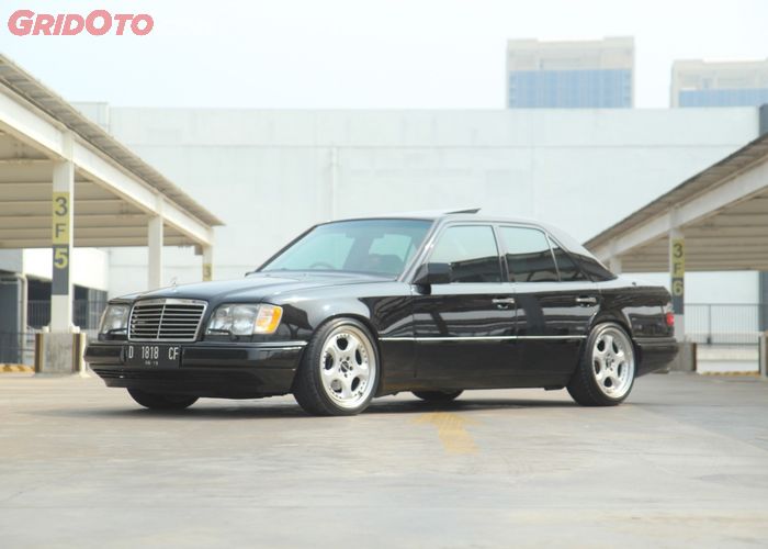 Mercy Tahun 90 An Ini Dimodifikasi Pakai Pelek Brabus Keren Gridoto Com