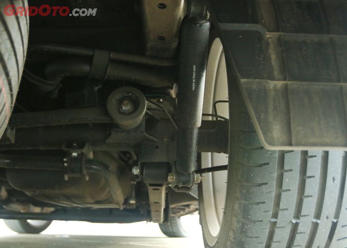 Ini Tanda Tanda Sokbreker Mobil Anda Sudah Rusak Dan Perlu Diganti Gridoto Com