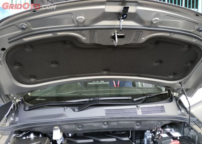 Tips Membersihkan Engsel Kap Mesin Bagasi Dan Kap Mesin Mobil Semua Halaman Gridoto Com