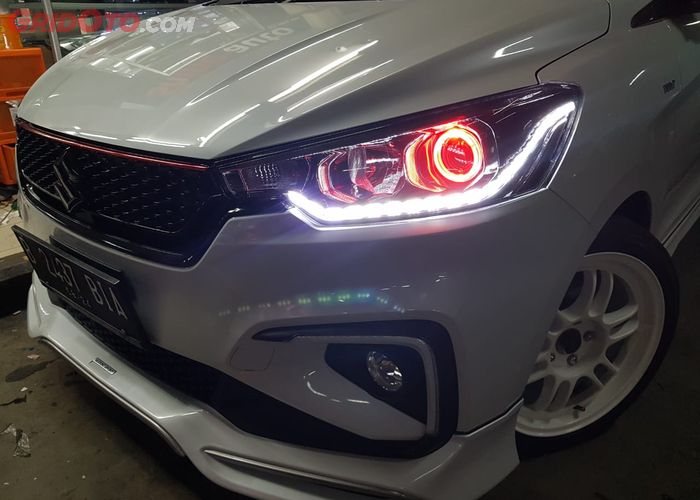 Wajah Beda Suzuki Ertiga Sport Pasang Angel Eyes Dan Drl Led Custom Modal Rp 1 5 Jutaan Gridoto Com