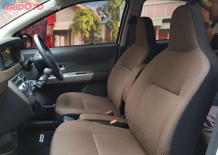 Pasang Headrest Di Jok Pocong Toyota Calya Daihatsu Sigra Dan Honda Brio Harga Bersahabat Rp 500 Ribuan Gridoto Com