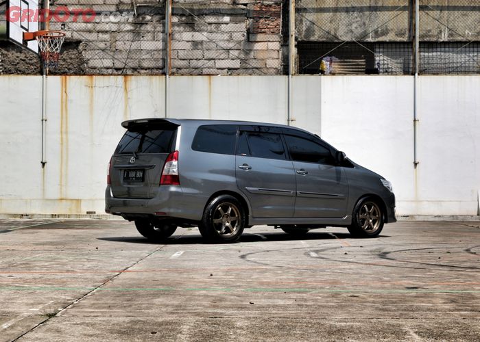 Kaki Kaki Innova Lama Ini Juga Kena Upgrade Imbangi Performa Garang Mesinnya Gridoto Com