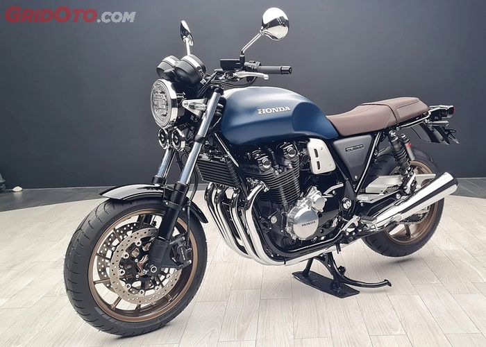 ホンダCB1100用フェンダー2個セット中古品 ホンダCB1100用フェンダー2個セット中古品 ホンダCB1100用フェンダー2