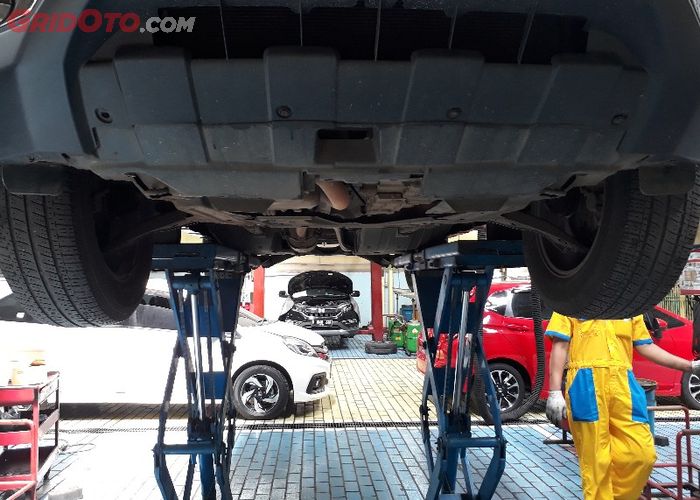 Ini Langkah Langkah Mengganti Oli Mesin Mobil Gridoto Com