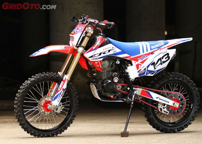 Video Honda Tiger Revo Jadi Mirip Trail Special Engine Gridoto Com Modifikasi tiger jadi trail