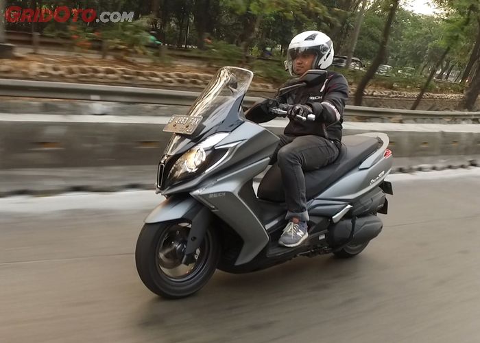 Test Ride Kymco Downtown 250i Skutik Taiwan Penantang Brand