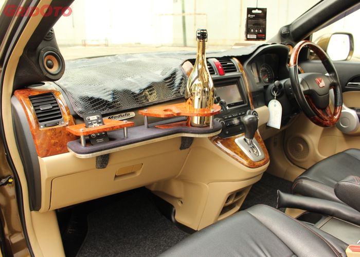 Begini Modifikasi Interior Dan Mesin Honda Cr V Elegan Gridoto Com