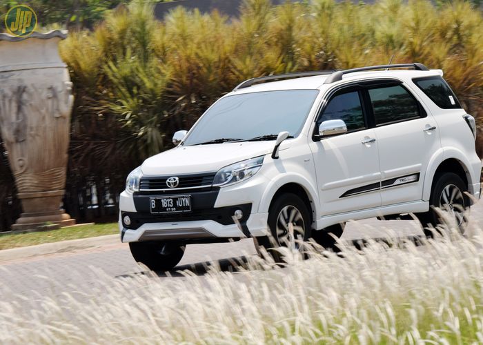 Beli Toyota Rush 2015 Ini Patokan Harga Bekas Terkini Di Jakarta Gridoto Com