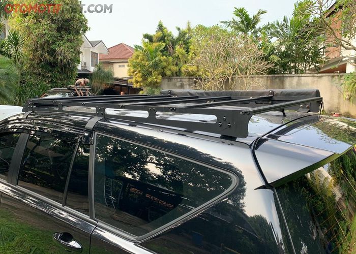 Roof rack innova top