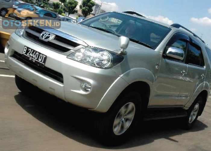 Daftar Terbaru Toyota Fortuner 2010 Bekas Tipe G Lux 4x2 M T Rp 100 Jutaan Gridoto Com