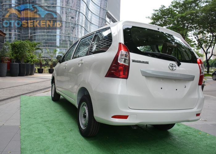 Toyota Transmover Avanza Nya Khusus Taksi Apa Saja Bedanya Gridoto Com
