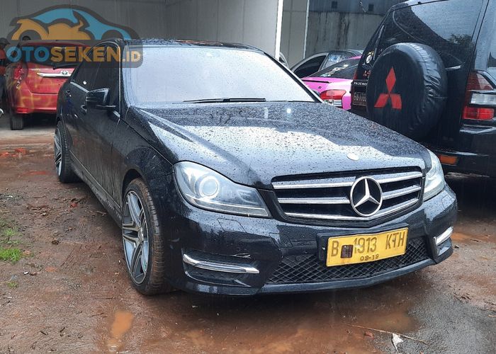 Mercedes-Benz C200 tahun 2014 Eks Taksi Express Group ...