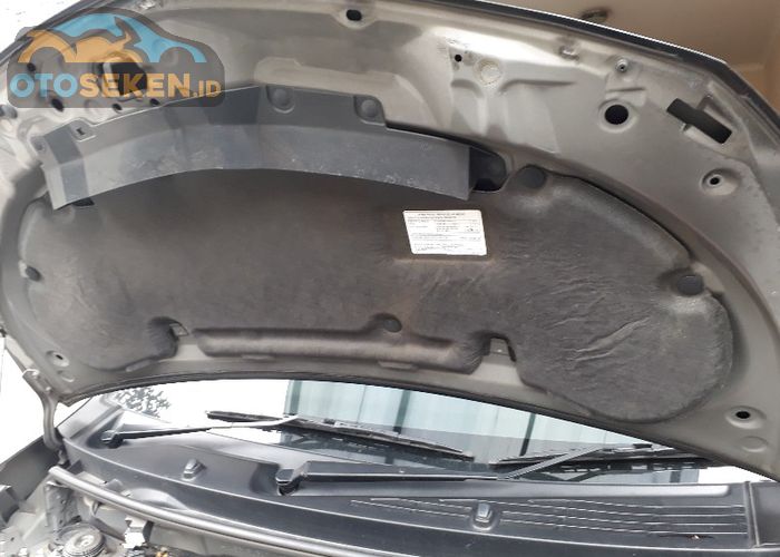 Ngoprek Santuy Di Rumah Tips Merawat Engsel Kap Mesin Mobil Gridoto Com