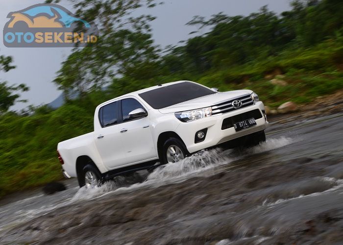 terbaru toyota hilux double cabin