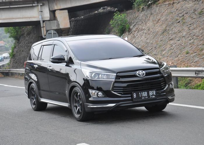 Gambar Foto 86+ Modifikasi Mobil Innova Venturer Gratis Terbaru