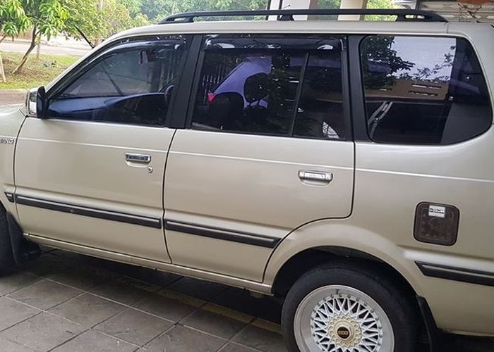 Dijual Toyota Kijang Sgx Kapsul 2002 Kondisi Mulus Harga Murah Bisa Nego Gridoto Com