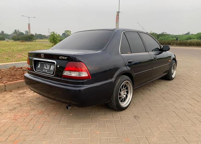 Honda City Type Z Bekas Mesin Vtec Andalan Honda Tahun 2001 Dilego Rp 41 Juta Gridoto Com