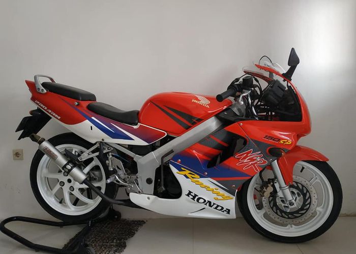 Enggak Sampai Seharian Honda Nsr 150 Sp Dibanderol Setara Cbr250rr Langsung Ludes Terjual Gridoto Com