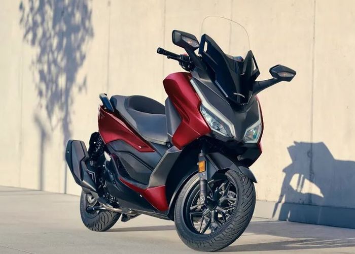 Minat Honda Forza Buat Turing, Segini Harga Motor Barunya di 2024 -  GridOto.com