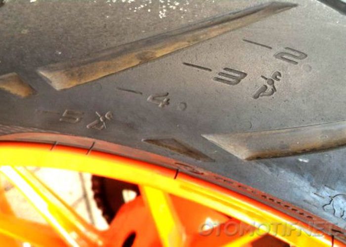 Ban KTM Duke 390 Bisa Tahu Sebesar Apa 