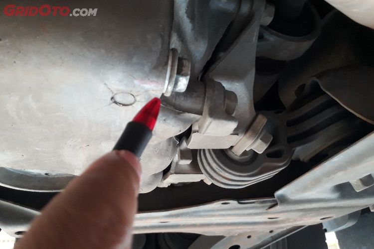 Penyebab Kerusakan Baut Pembuangan Oli Mesin Mobil Gridoto Com