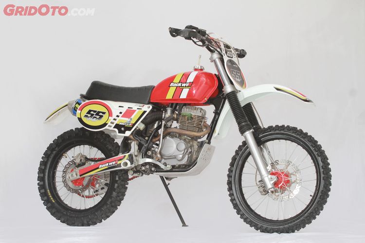 Keluar Jalur Nih Honda Tiger Dimodif Malah Jadi Vintage Trail Sangar Gridoto Com Modifikasi tiger trail klasik