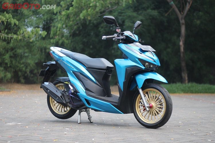 Ogah Tampil Sama Honda Vario 150 Pilih Baju Biru Dan Pelek Emas Gridoto Com