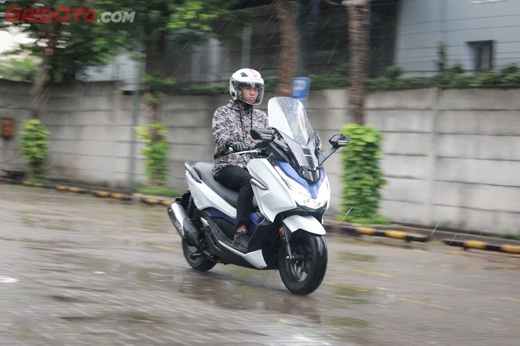 Simulasi Kredit Honda Forza 250 Bekas Lansiran 2018, Harga Terjangkau,  Cicilan Mulai Rp 2 Jutaan - GridOto.com