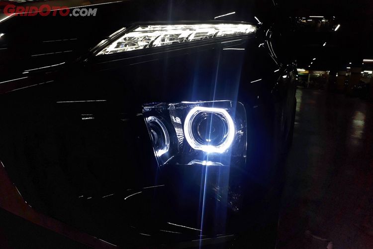 Headlamp Proyektor Terbaru Untuk Xpander Jangkauan Sampai 50 Meter Gridoto Com