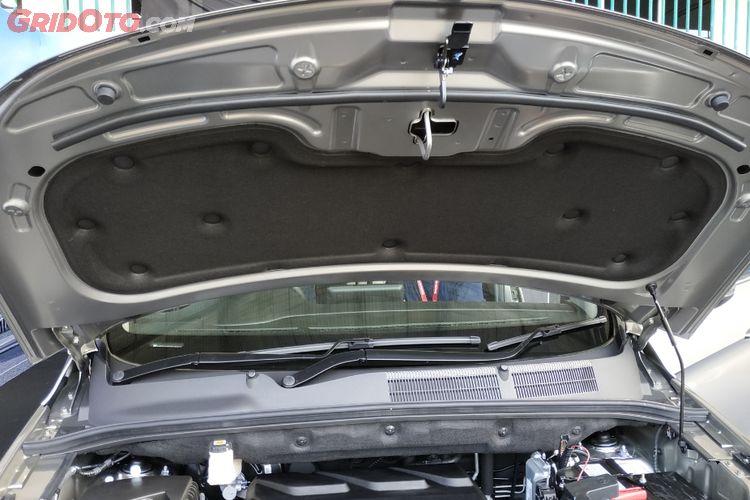 Ternyata Begini Cara Yang Paling Benar Menutup Kap Mesin Mobil ...