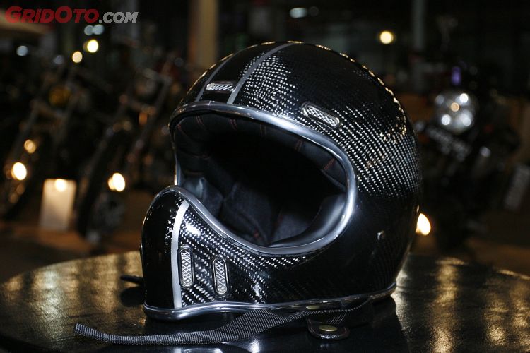 Helm full shop face ringan