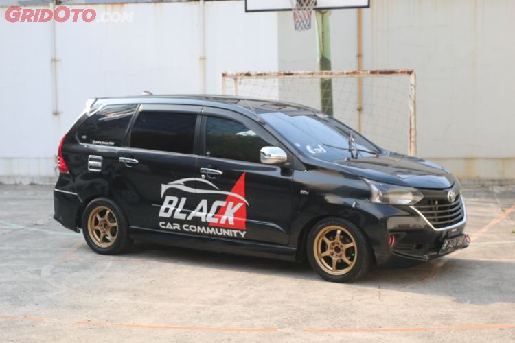 Modifikasi Avanza  Old Hitam