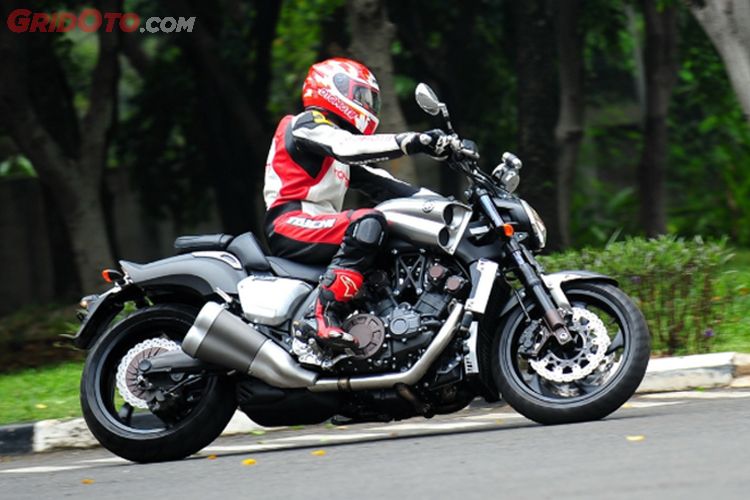 Yamaha vmax 1200 harga deals