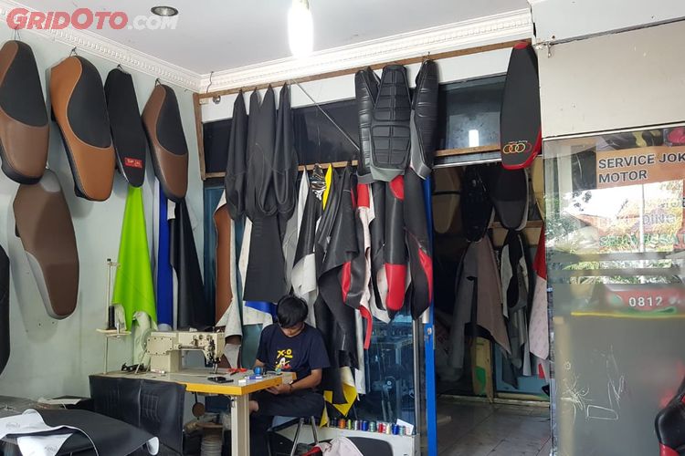 Pengin Servis Atau Modifikasi Jok Motor Di Bengkel Spesialis Harganya Mulai Rp 45 Ribuan Gridoto Com