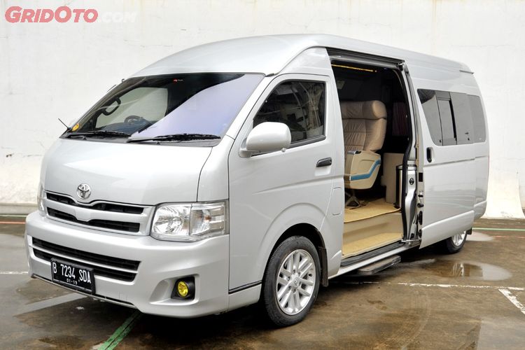 Hiace second outlet