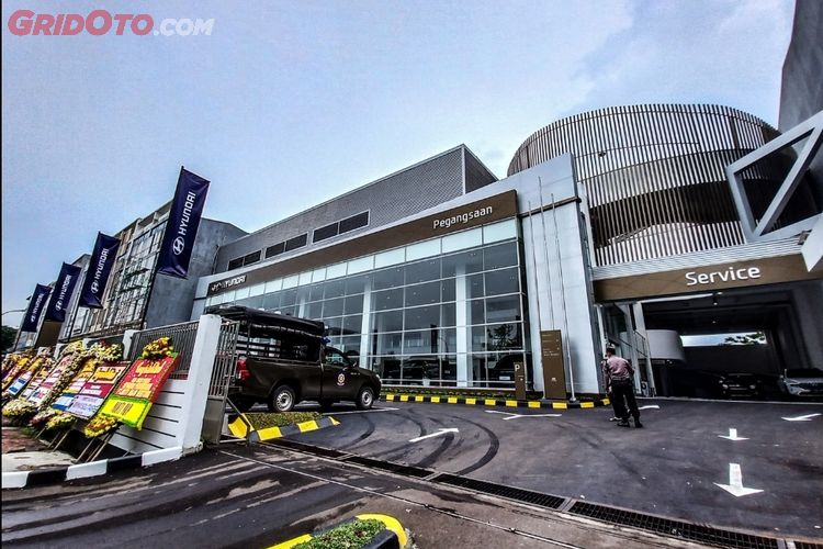 Dealer Hyundai Pegangsaan Diresmikan, Kejar Target Buka 100 Dealer Sampai Akhir 2021 - Gridoto.com