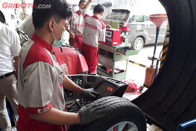 Imaan 2019 Kepala Bergetar Movie Cuitan Dokter