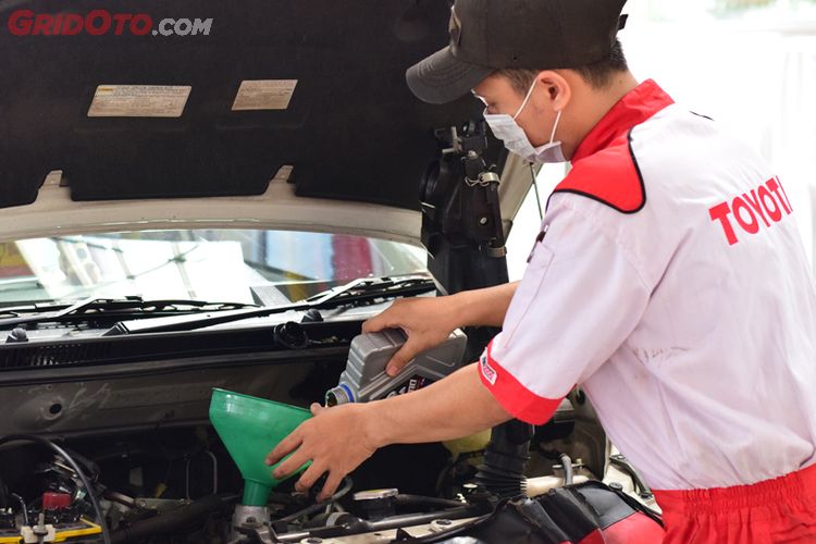 Berapa Biaya Ganti Oli Mesin Toyota New Avanza Di Bengkel Resmi Semua Halaman Gridoto 