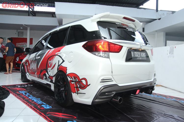 Inilah 27 Modifikasi Spoiler Mobilio