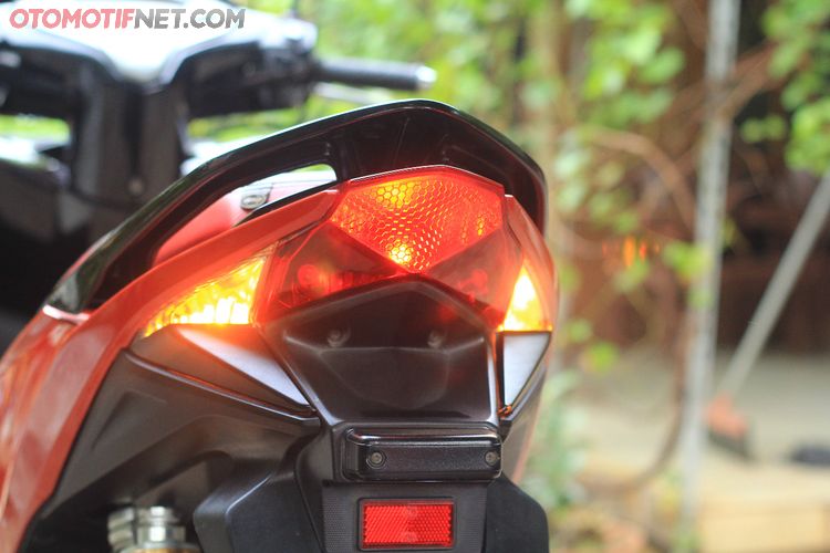 Honda Vario 125 Esp Pasang Hazard Instalnya Mudah Modal Rp 50 Ribuan Gridoto Com