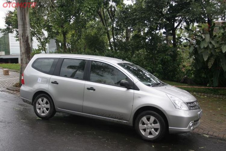 Nissan Livina 2022