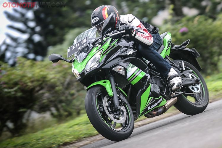 Test Ride New Kawasaki Ninja 650 Moge Yang Ramah Sama Pasar Indonesia Gridoto Com