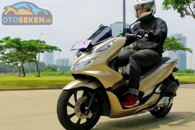 Kepincut Honda Pcx 150 Harga Bekasnya Cuma Rp 23 Juta Tahun Segini Gridoto Com