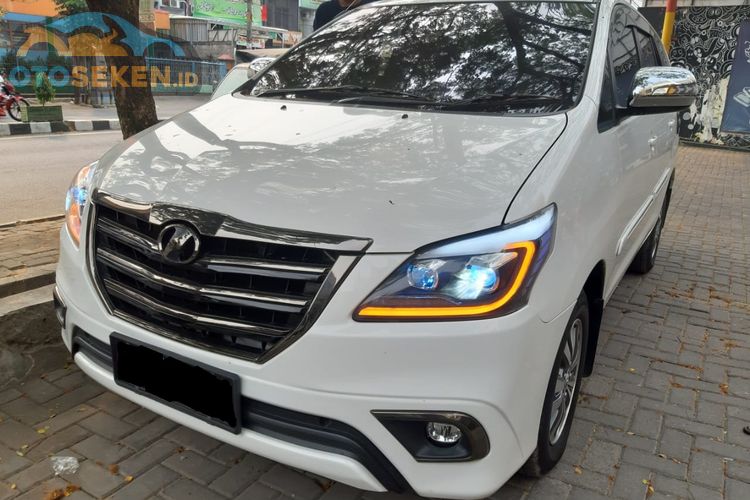 Toyota Kijang Innova Pakai Headlamp Angel Eyes Auto Jadi Sultan Gridoto Com