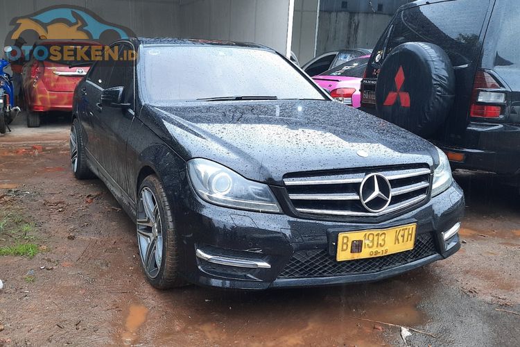 Mercedes-Benz C200 tahun 2014 Eks Taksi Express Group ...