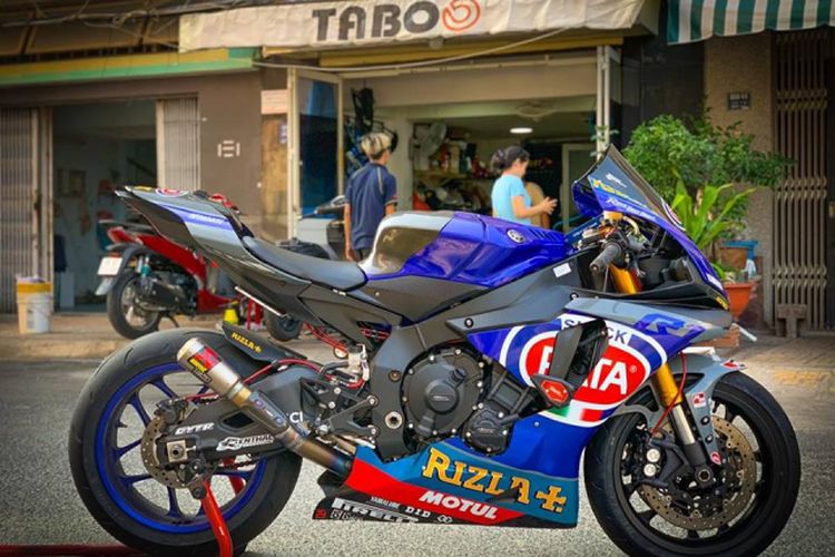 Yamaha r6 Red bull